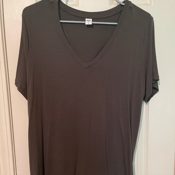 Old Navy V Neck - Picture 1 of 2